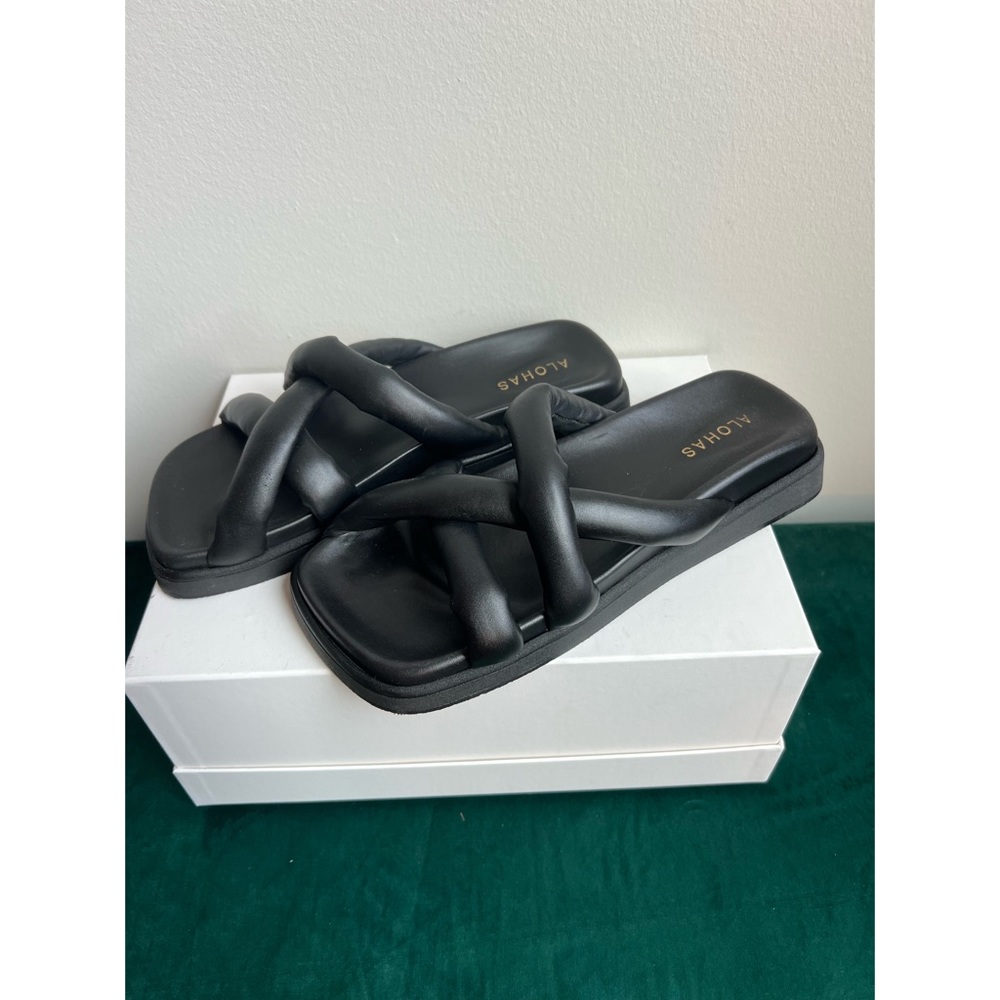 ALOHAS, never worn, black strap, flat sandal